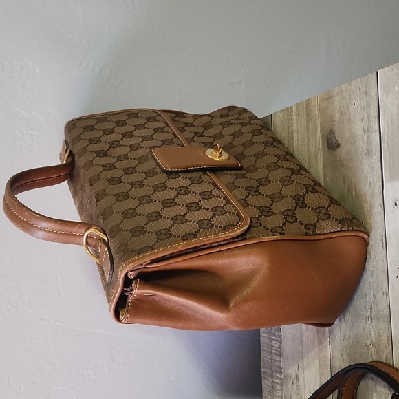 Gucci GG Canvas Tan and Brown Monogram Bag - Picture 2 of 14